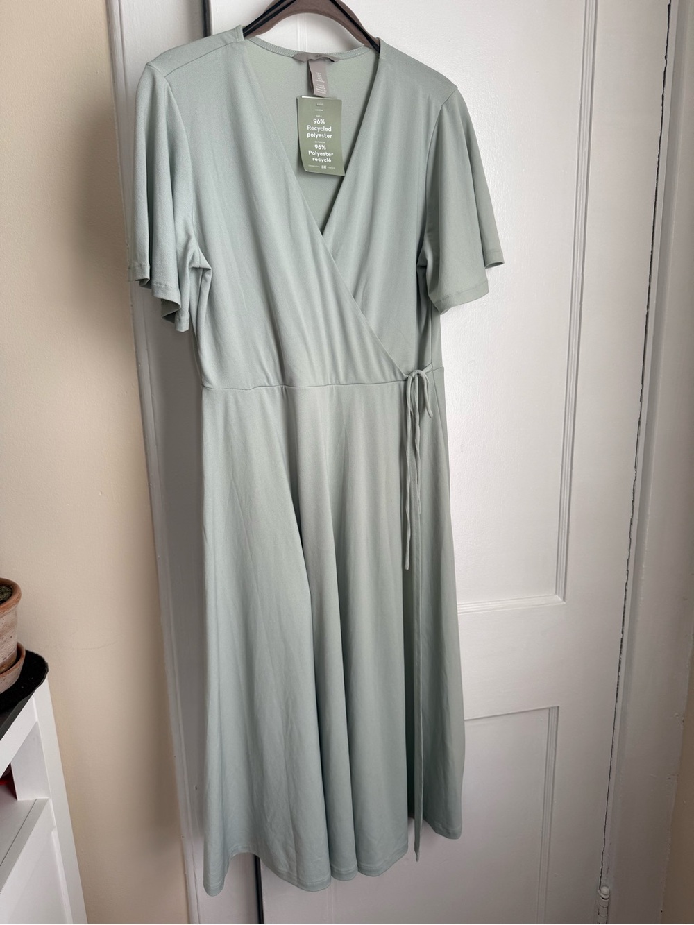 H&M  Midi Wrap Dress in light Green Size Medium